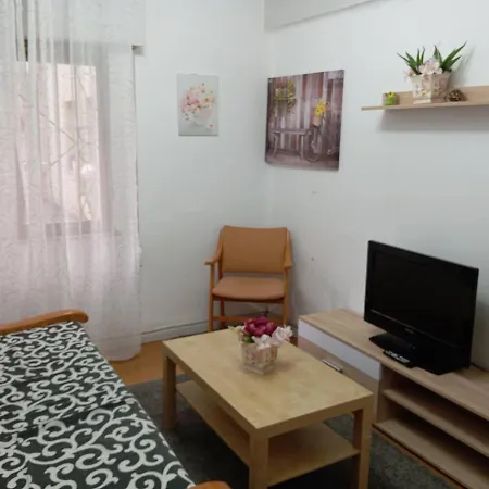 Apartamento Con Tres En * El Astillero